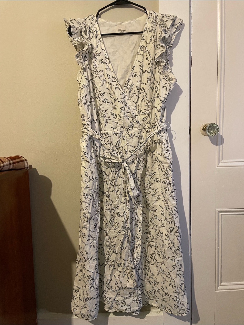 Floral Wrap Midi Dress - White/Black